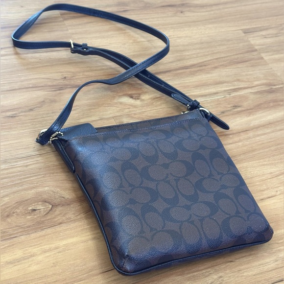 Coach Signature Mini Style Encore Crossbody bag - Picture 5 of 8